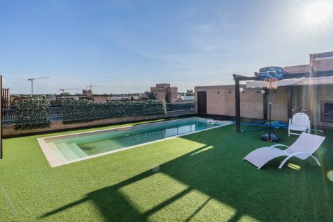 Triplex for sale in Madrid, Spain 5 bedrooms, 588 sq.m. No. 61053 - photo 29