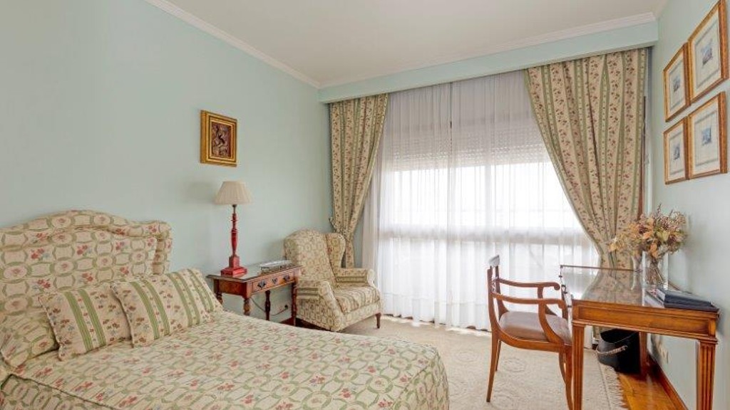 Dzīvoklis Jerez de la Frontera, Cadiz, Spānijā 4 istabas, 371.15 m2 Nr. 61015