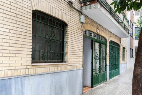Townhouse for sale in Sevilla, Seville, Spain 6 bedrooms, 165 sq.m. No. 62998 - photo 27