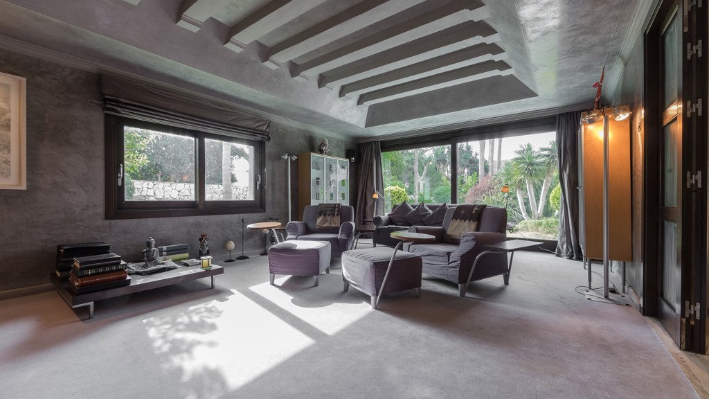 Villa i El Paraiso, Malaga, Spanien 11 sovrum, 1069.67 kvm. Nr. 3453