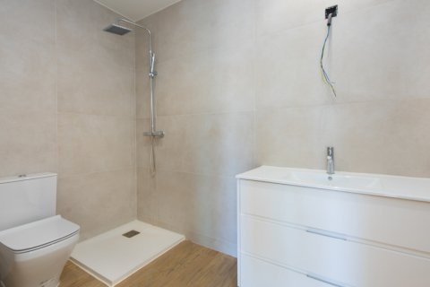 House for sale in Madrid, Spain 6 bedrooms, 388.4 sq.m. No. 62113 - photo 27