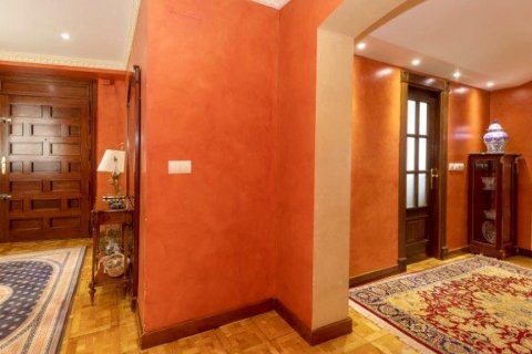 Apartment for sale in Jerez de la Frontera, Cadiz, Spain 4 bedrooms, 371.15 sq.m. No. 61015 - photo 1