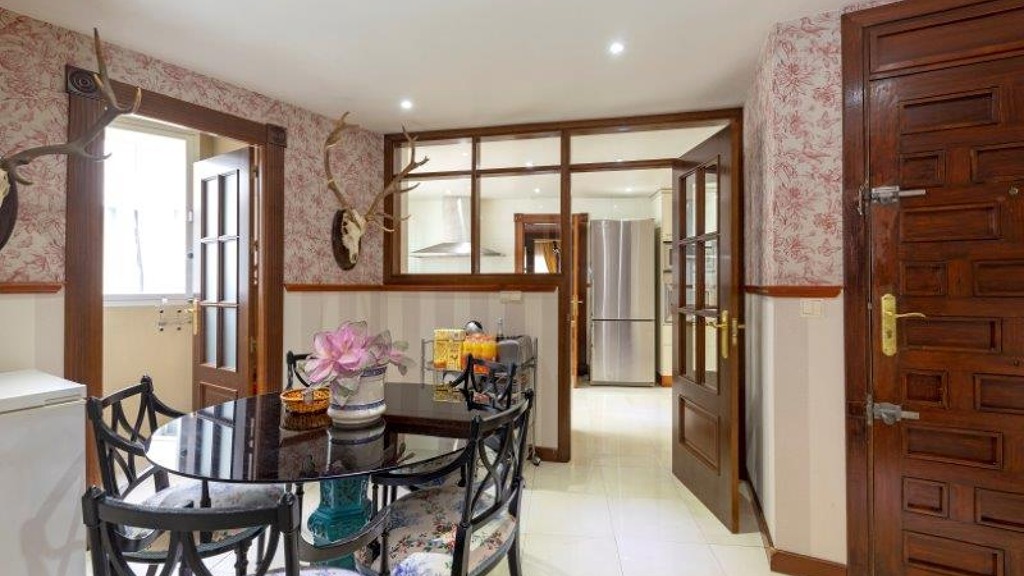 Dzīvoklis Jerez de la Frontera, Cadiz, Spānijā 4 istabas, 371.15 m2 Nr. 61015