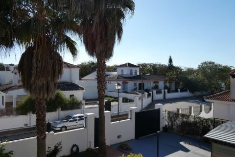 Villa for sale in El Santiscal, Cadiz, Spain 5 bedrooms, 160 sq.m. No. 3406 - photo 14
