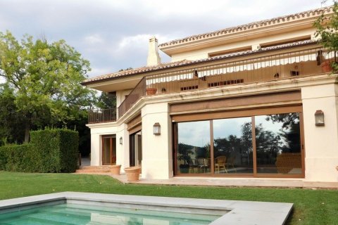 Villa for sale in San Agustin del Guadalix, Madrid, Spain 9 bedrooms, 815 sq.m. No. 3326 - photo 3