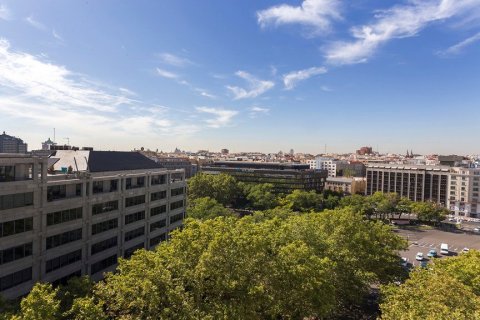 Penthouse for sale in Madrid, Spain 5 bedrooms, 373 sq.m. No. 61042 - photo 5