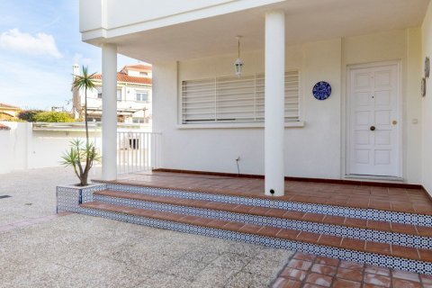 Villa for sale in Benalmadena, Malaga, Spain 3 bedrooms, 250 sq.m. No. 62187 - photo 13
