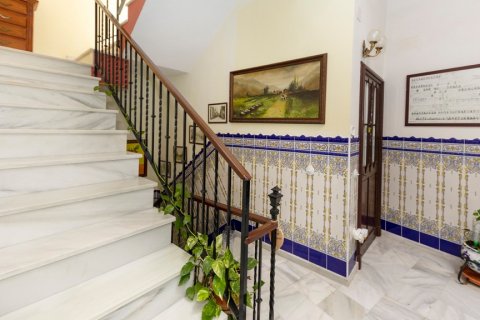 Townhouse for sale in Jerez de la Frontera, Cadiz, Spain 3 bedrooms, 550.3 sq.m. No. 62057 - photo 18