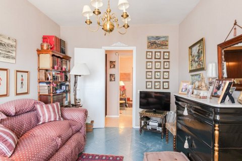 Apartment for sale in Madrid, Spain 4 bedrooms, 160 sq.m. No. 2069 - photo 6