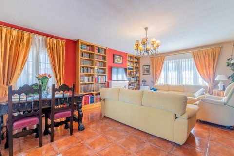Villa for sale in Las Rozas de Madrid, Madrid, Spain 7 bedrooms, 405 sq.m. No. 62018 - photo 16