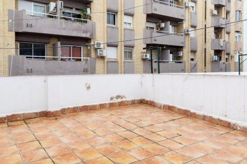 Townhouse for sale in Sevilla, Seville, Spain 6 bedrooms, 165 sq.m. No. 62998 - photo 12