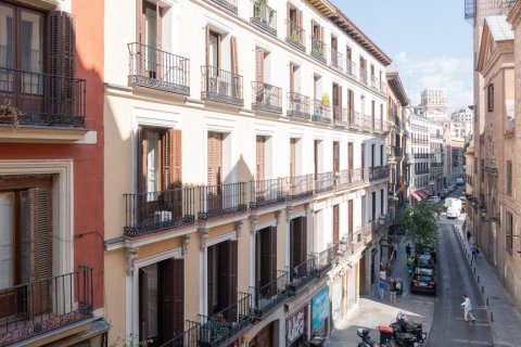 Apartment for sale in Madrid, Spain 4 bedrooms, 163 sq.m. No. 61070 - photo 6