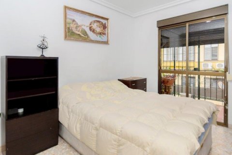 Townhouse for sale in Sevilla, Seville, Spain 6 bedrooms, 165 sq.m. No. 62998 - photo 2