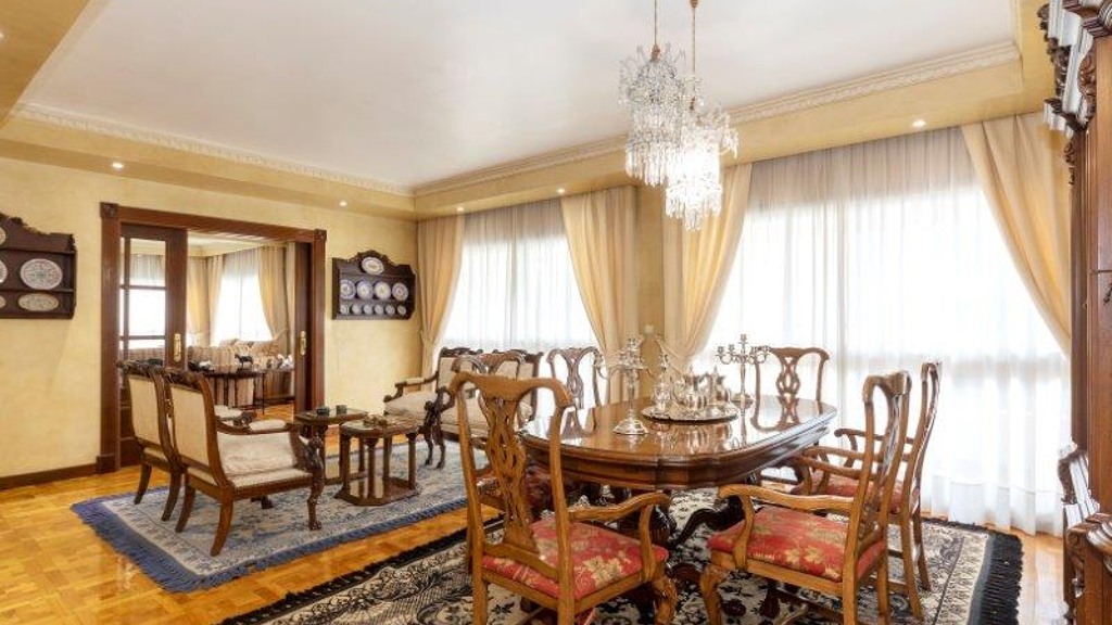 Dzīvoklis Jerez de la Frontera, Cadiz, Spānijā 4 istabas, 371.15 m2 Nr. 61015