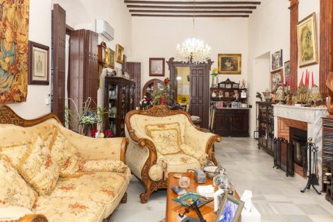 Townhouse for sale in Jerez de la Frontera, Cadiz, Spain 3 bedrooms, 550.3 sq.m. No. 62057 - photo 22