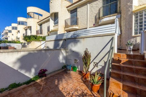 Townhouse for sale in Cabo Roig, Alicante, Spain 4 bedrooms, 120 sq.m. No. 60776 - photo 6