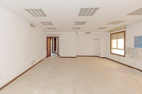Apartment for sale in Cadiz, Spain 6 bedrooms, 304 sq.m. No. 60939 - photo 30