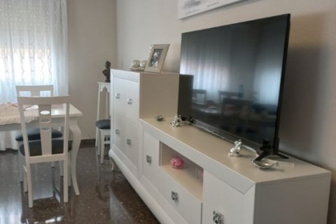 Apartment for sale in Valencia, Spain 4 bedrooms, 116 sq.m. No. 62567 - photo 5