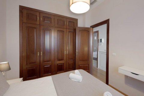 Duplex for sale in Sevilla, Seville, Spain 5 bedrooms, 222 sq.m. No. 61932 - photo 22