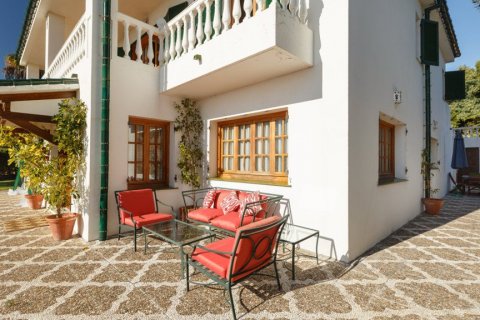 Villa for sale in Manilva, Malaga, Spain 5 bedrooms, 460 sq.m. No. 3275 - photo 26