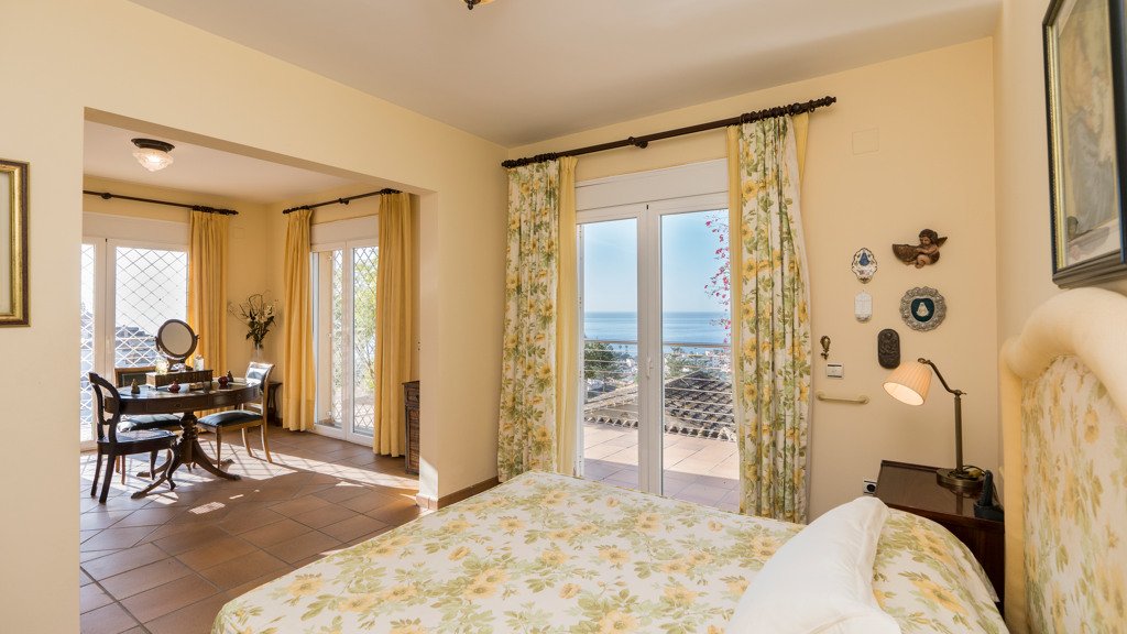 Villa a Torre de Benagalbon, Malaga, Spagna 8 camere da letto, 683 mq. N° 62296