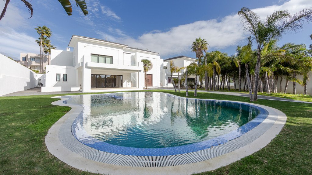 Villa San Roque, Cadiz, Spānijā 8 istabas, 1600 m2 Nr. 3270