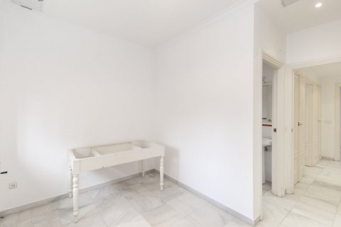 Apartment for sale in Jerez de la Frontera, Cadiz, Spain 5 bedrooms, 430 sq.m. No. 61618 - photo 17