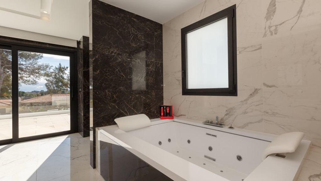 Villa San Roque, Cadiz, Spānijā 8 istabas, 1600 m2 Nr. 3270