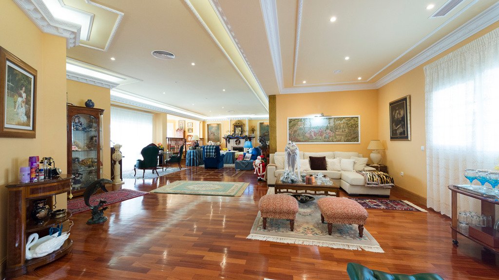 Villa in Malaga, Spanien 6 Schlafzimmer, 2148 m2 Nr. 3651