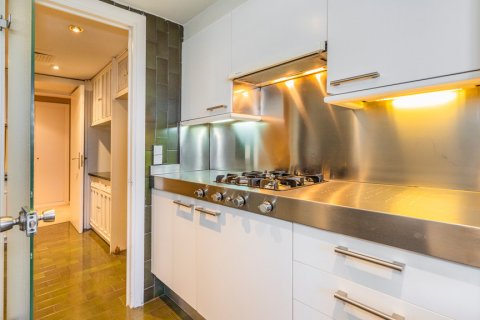 Apartment for sale in Alcobendas, Madrid, Spain 3 bedrooms, 222 sq.m. No. 62519 - photo 28