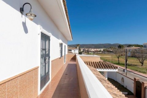 Villa for sale in El Santiscal, Cadiz, Spain 5 bedrooms, 571 sq.m. No. 62047 - photo 16