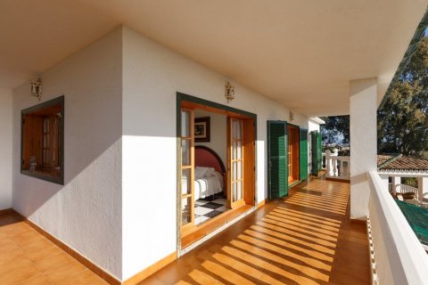 Villa for sale in Manilva, Malaga, Spain 5 bedrooms, 460 sq.m. No. 3275 - photo 18