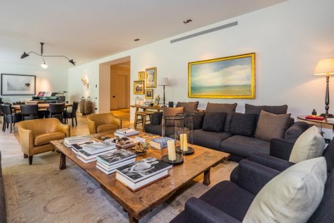 Apartment for sale in Madrid, Spain 5 bedrooms, 408 sq.m. No. 61266 - photo 13
