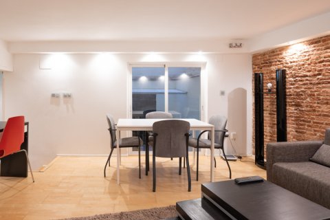 Apartment for sale in Madrid, Spain 2 bedrooms, 52 sq.m. No. 62504 - photo 6