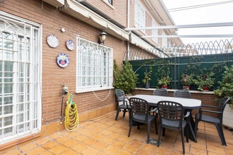 House for sale in Madrid, Spain 5 bedrooms, 249.62 sq.m. No. 62231 - photo 6