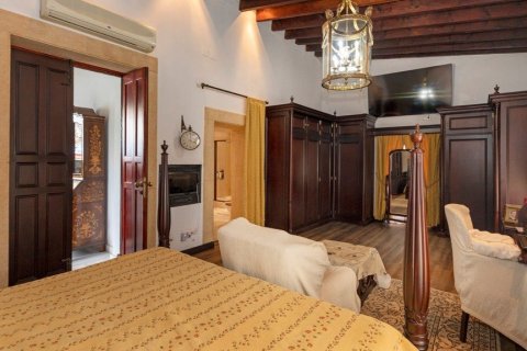 Townhouse for sale in El Puerto de Santa Maria, Cadiz, Spain 3 bedrooms, 441 sq.m. No. 62096 - photo 28