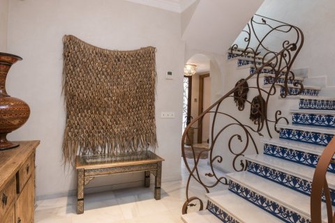 Townhouse for sale in Marbella, Malaga, Spain 6 bedrooms, 167 sq.m. No. 61994 - photo 5