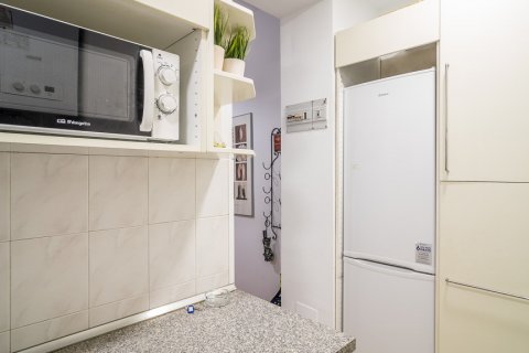Apartment for sale in Madrid, Spain 1 bedroom, 46 sq.m. No. 61431 - photo 17