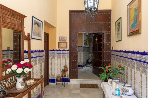 Townhouse for sale in Jerez de la Frontera, Cadiz, Spain 3 bedrooms, 550.3 sq.m. No. 62057 - photo 3