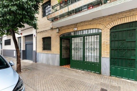 Townhouse for sale in Sevilla, Seville, Spain 6 bedrooms, 165 sq.m. No. 62998 - photo 28
