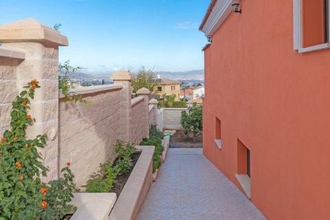 Villa for sale in Alhaurin de la Torre, Malaga, Spain 4 bedrooms, 400 sq.m. No. 3714 - photo 5