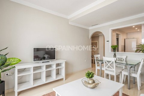 Apartment for sale in Marbella, Malaga, Spain 1 bedroom, 43 sq.m. No. 60728 - photo 11
