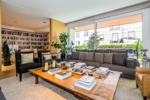 Apartment for sale Madrid, Spain 5 bedrooms, 408 sq.m. No. 61266 - photo 10