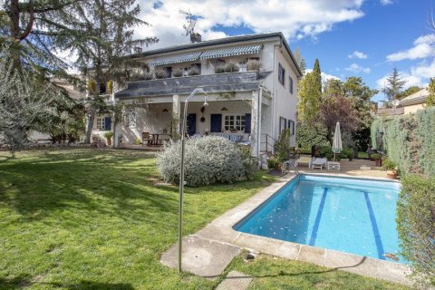 Villa for sale in Madrid, Spain 5 bedrooms, 554 sq.m. No. 3361 - photo 21