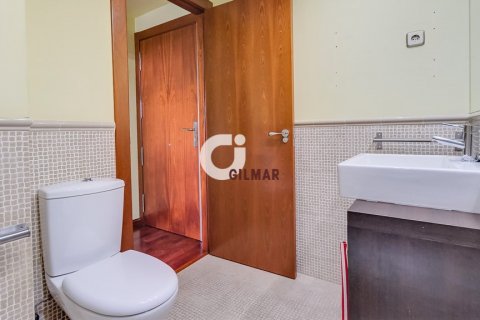 Apartment for sale in Madrid, Spain 1 bedroom, 74 sq.m. No. 2909 - photo 15