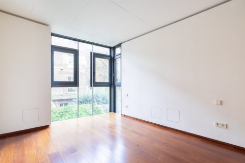 Apartment for sale in Madrid, Spain 4 bedrooms, 593 sq.m. No. 2390 - photo 16