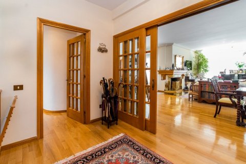 Villa for sale in Alcobendas, Madrid, Spain 5 bedrooms, 643 sq.m. No. 3803 - photo 12