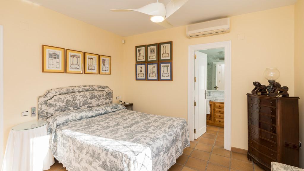 Villa a Torre de Benagalbon, Malaga, Spagna 8 camere da letto, 683 mq. N° 62296