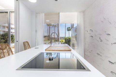 Apartment for sale in Estepona, Malaga, Spain 2 bedrooms, 121.28 sq.m. No. 61426 - photo 24