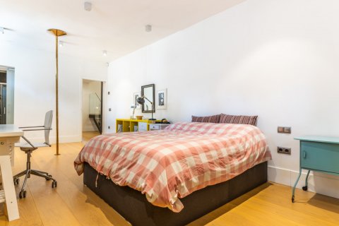 Villa for sale in Boadilla del Monte, Madrid, Spain 4 bedrooms, 397 sq.m. No. 62046 - photo 22